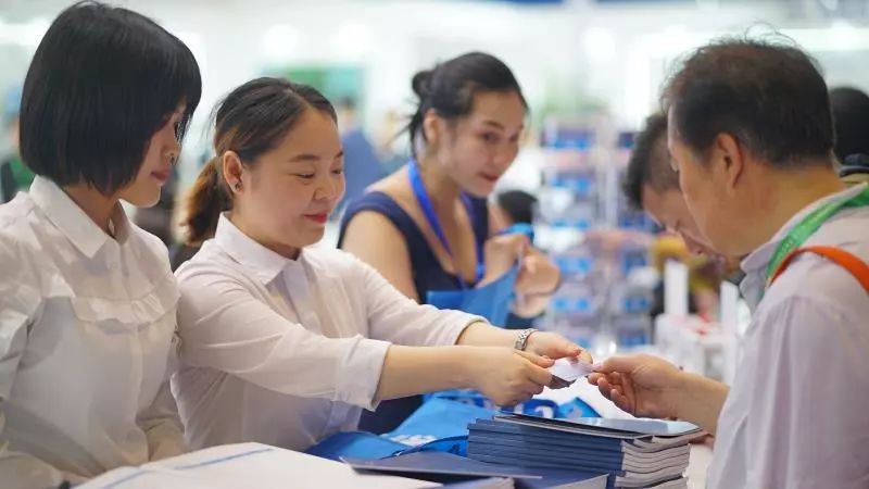 智慧應用，賦能教學|奧威亞智慧教學解決方案驚艷普教展