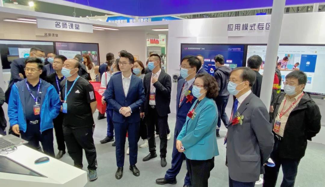 河北展，奧威亞“三個課堂”引全場矚目