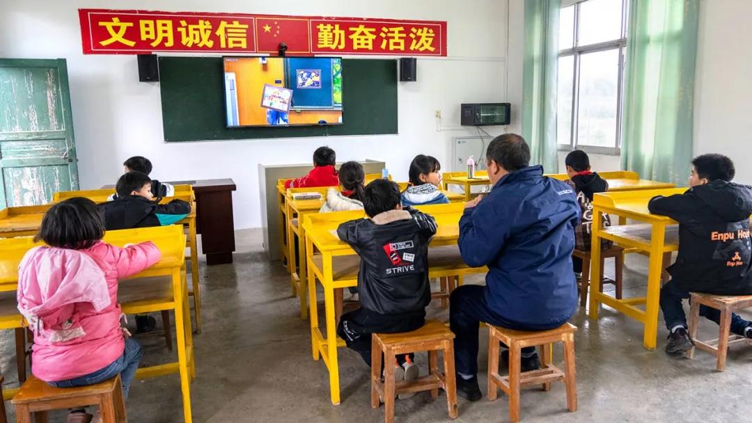 積極響應(yīng)時(shí)代政策，奧威亞“全連接”生態(tài)助推教育信息化發(fā)展
