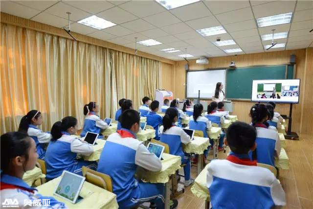 遠程互動+iPad教學，這可能是今年最好玩的黨課